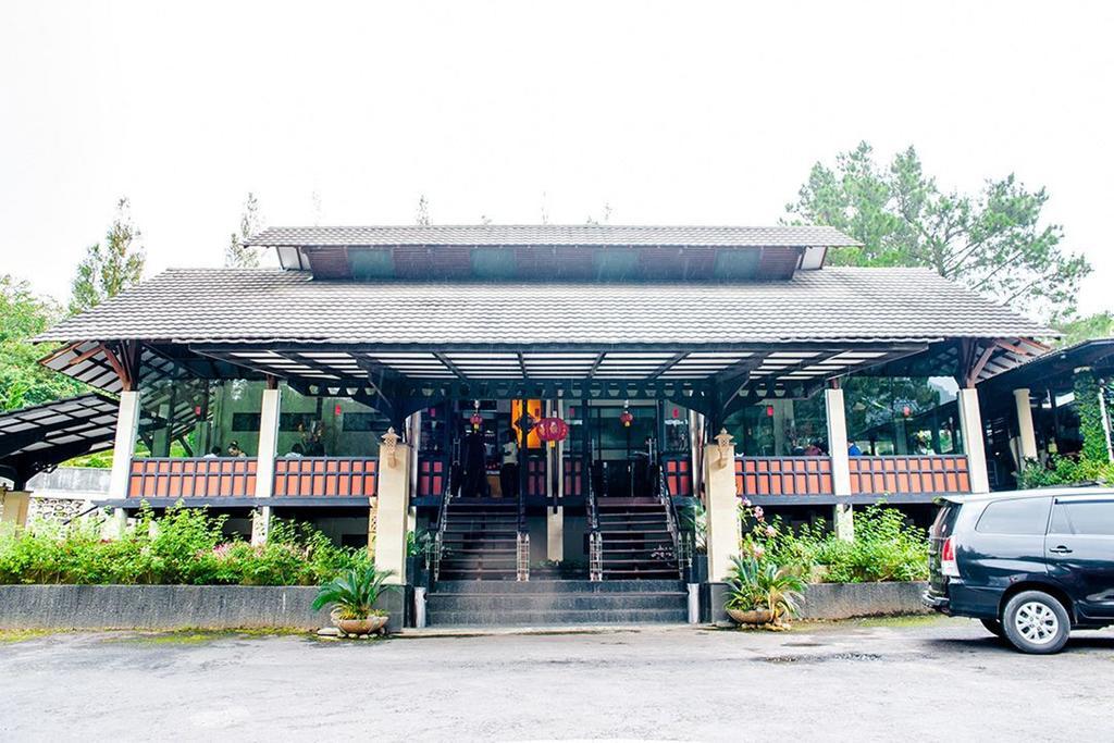 Taman Simalem Resort Tongging Exterior foto