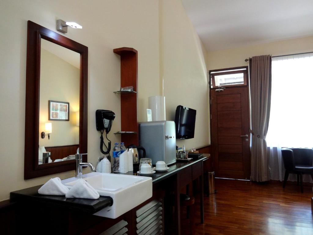 Taman Simalem Resort Tongging Habitación foto