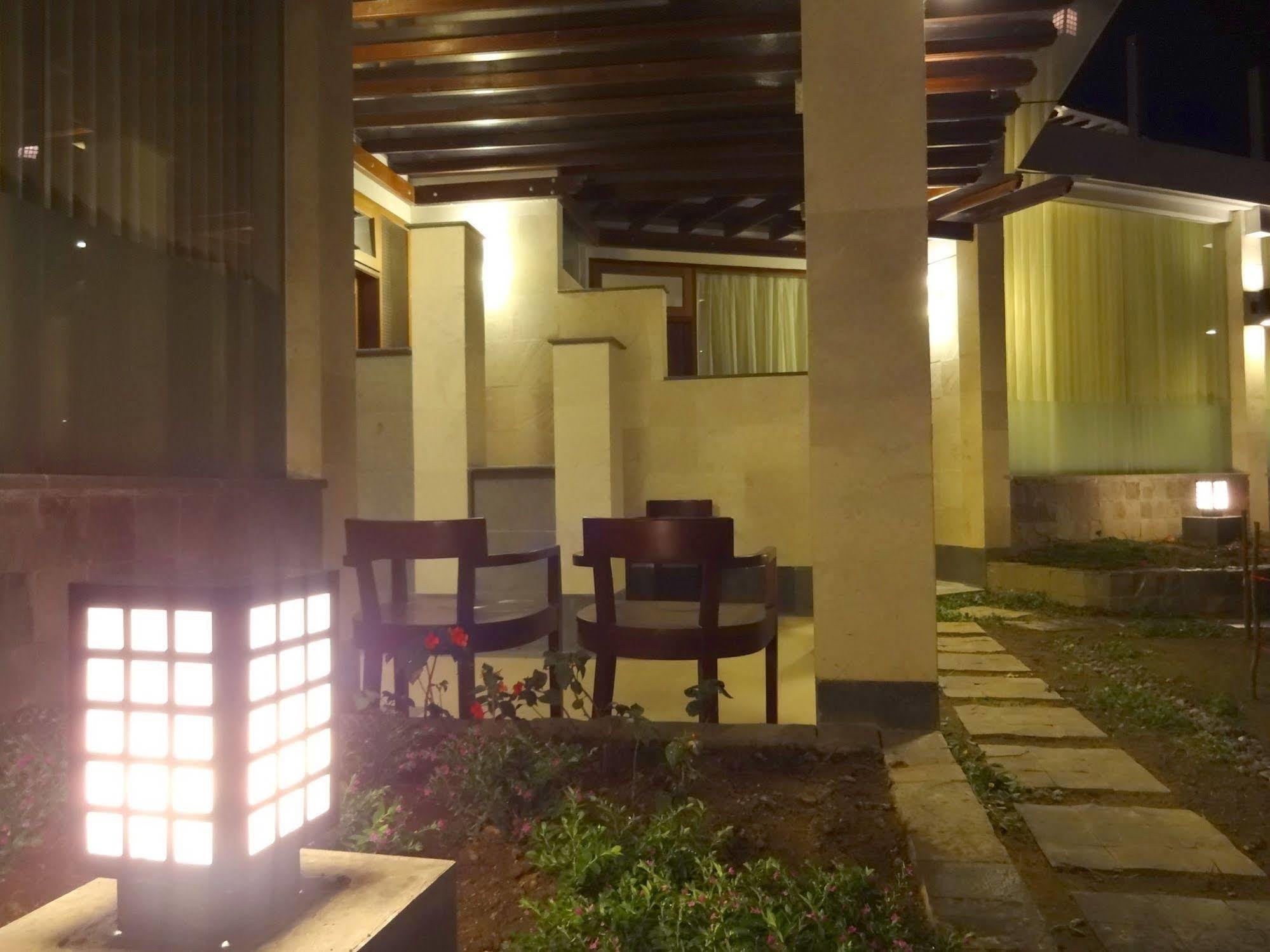 Taman Simalem Resort Tongging Exterior foto